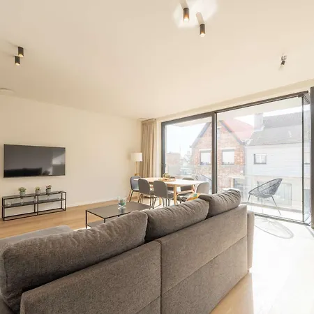 Levant 2 Slaapkamers, 2 Badkamers, Balkon & Knokke-heist! *