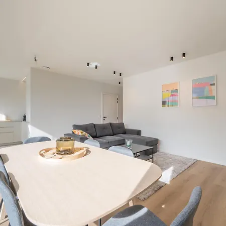 Levant 2 Slaapkamers, 2 Badkamers, Balkon & Knokke-heist! Апартаменты