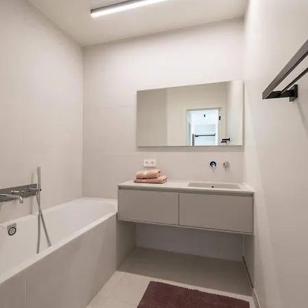 Levant 2 Slaapkamers, 2 Badkamers, Balkon & Knokke-heist! Апартаменты *