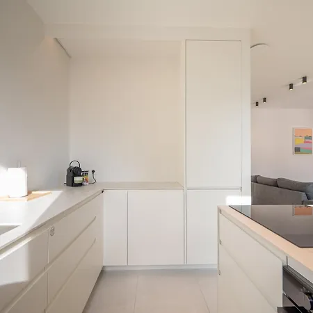 Levant 2 Slaapkamers, 2 Badkamers, Balkon & Knokke-heist! كنوك هايست